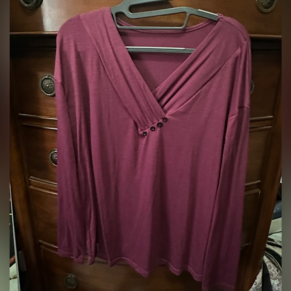 Women's Purple V-Neck Top
